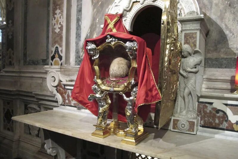 мощи апостола андрея. мощи апостола андрея. мощи апостола андрея первозванного глава. мощи св апостола андрея. мощи апостола андрея первозванного глава.