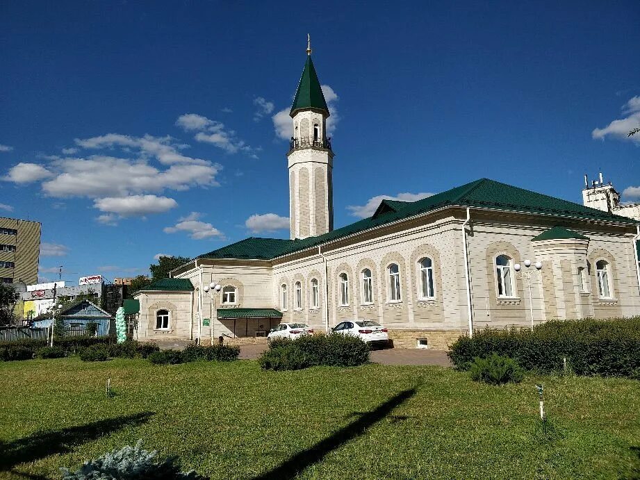 Центральная Соборная мечеть Оренбург. Мечеть Хусаиния Оренбург. Мечеть Оренбург улица Терешковой. Мечеть Караван-сарай в Оренбурге.