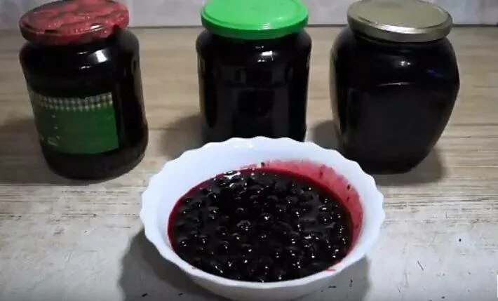 Как правильно варенье из смородины. Варенье из чёрной смородины пятиминутка на зиму.