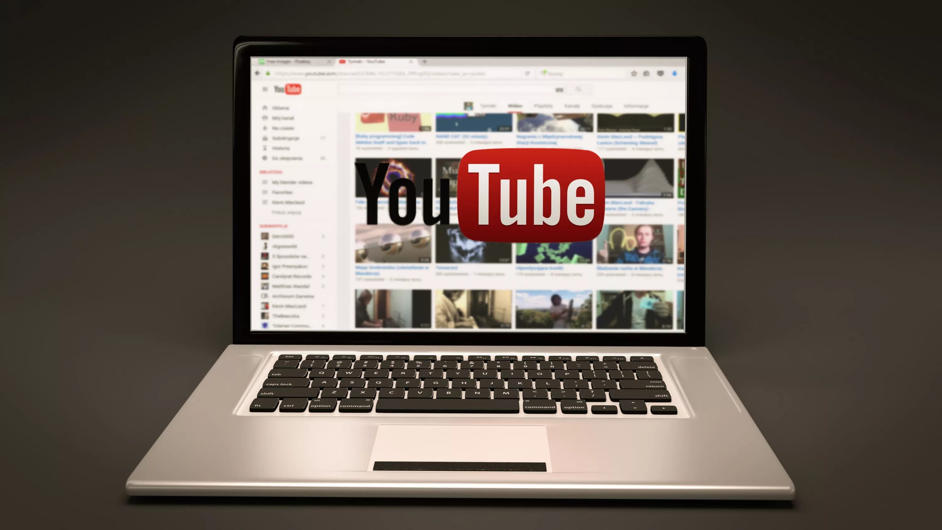 Работа ютуб на компе. Youtube пк. youtube ноутбук. компьютер с ютубом картинка. ютуб на компе.