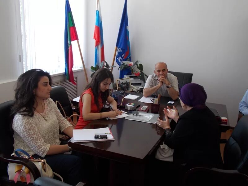 Анзор эркенов. Адлер туркменов. Адлер туркменов заместитель кчр. Эркенов кчр. Анзор эркенов кчр.