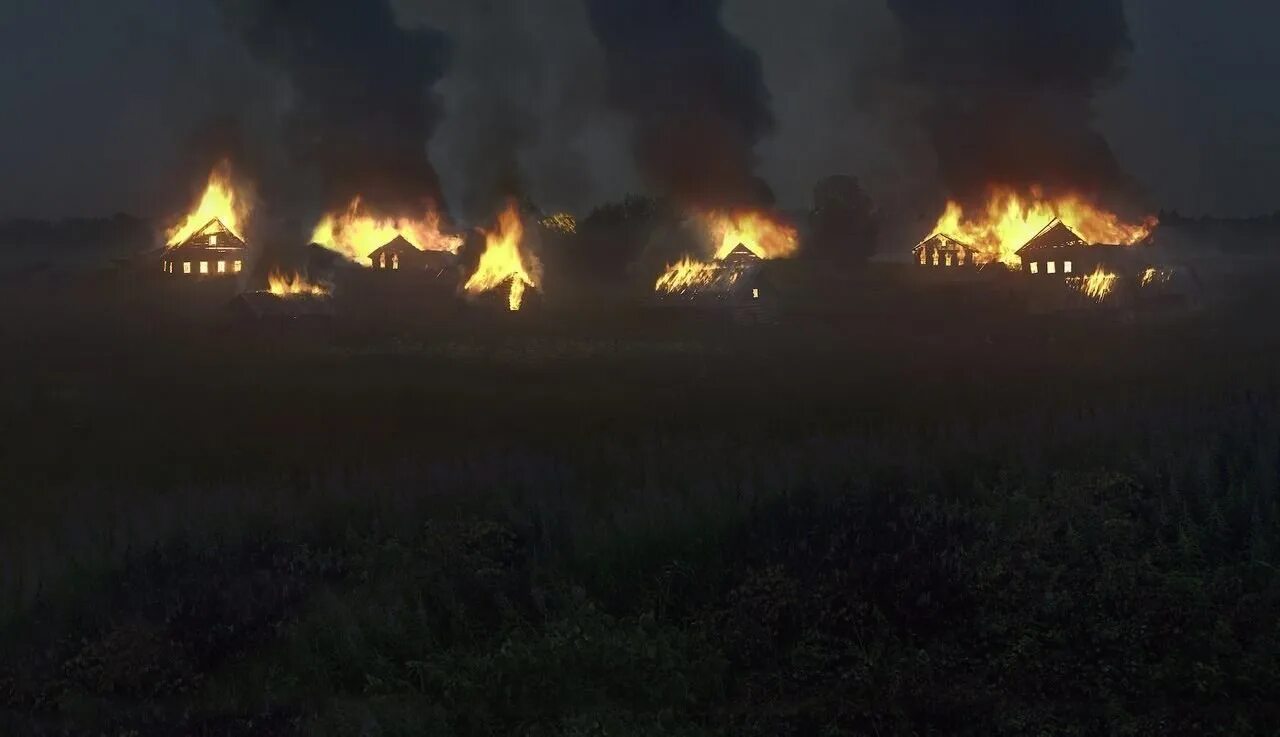 Сожжение деревни хатынь. Ребенок не получивший тепла от деревни сожжет. Сгоревший деревенский дом. Огонь от костра. Жизнь всё расставит по местам цитаты.