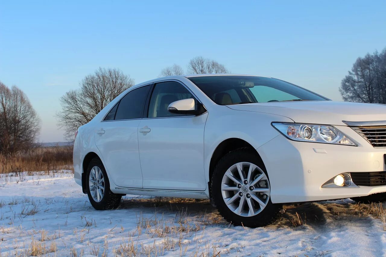 Camry зимой. Toyota camry v40 -50. toyota camry v50 2014. тойота камри 40 перламутр. camry v50 r16.