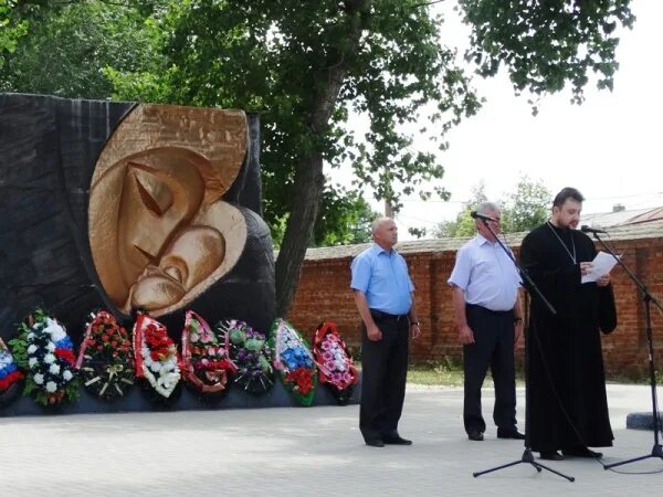 Петропавловка (Петропавловский район, Воронежская область). Собкалов с Петропавловка Воронежская область. Петропавловка Воронежская область мероприятия. Лагерь в Петропавловке Острогожский район. Погода петропавловка воронежской области на неделю петропавловский