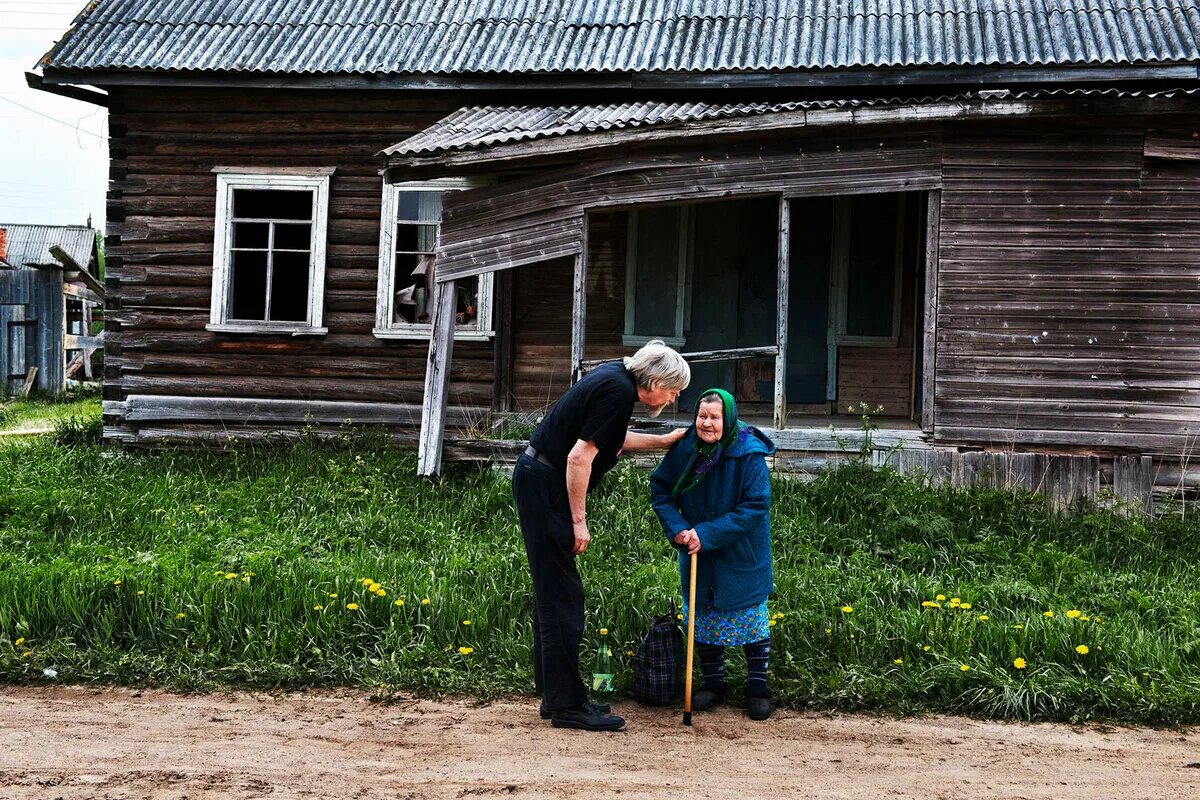 Страшная жизнь в россии. Деревенские жители. Деревня в глубинке. Люди в деревне. Деревня сельских жителей.