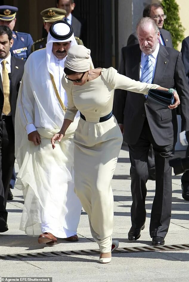 Шейх и майя после измены. Шейха Моза бинт Аль Тани. Принц Катара Катара. Шейха Моза и Шейх Халифа. Жена принца Катара Моза.