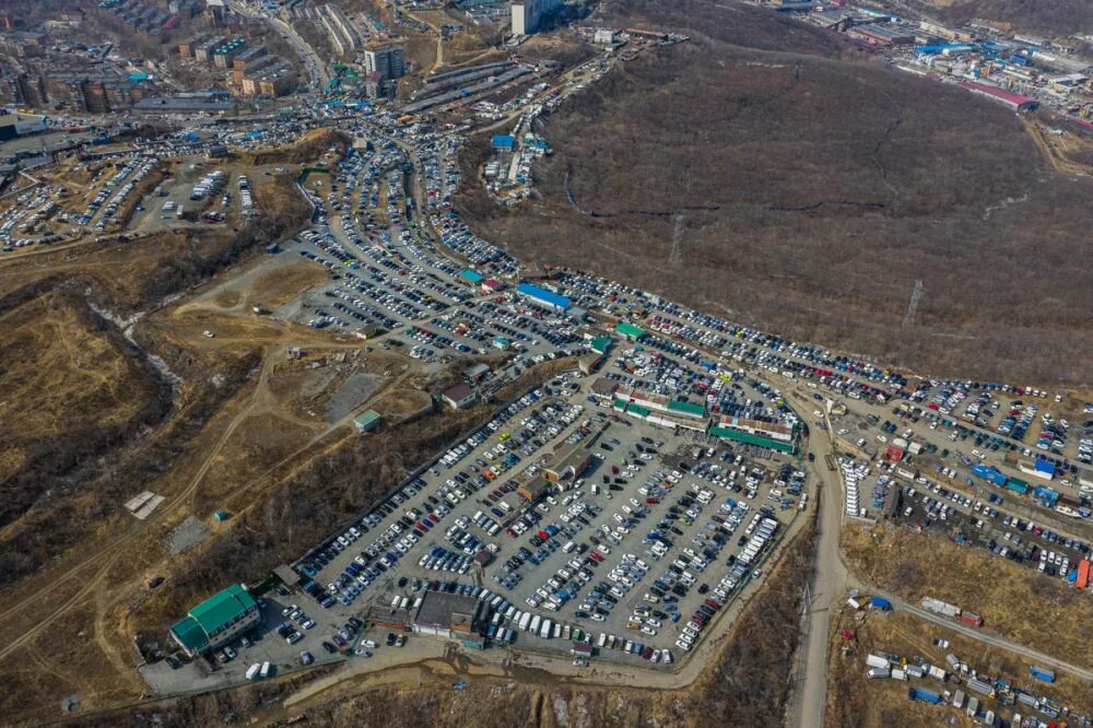 Авторынок зеленый угол 2024 год. Зеленый угол 2021. Зелёный угол Владивосток 2023 год. Рынок зелёный угол Владивосток. Рынок зеленка во Владивостоке.