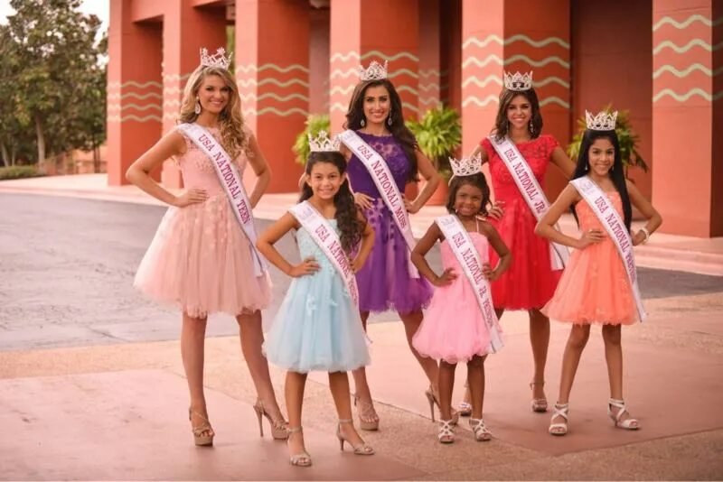 Мисс pageant. Junior miss videos. Джуниор мисс пагеант франция 1999. Мисс pageant. Конкурс красоты для подростков.