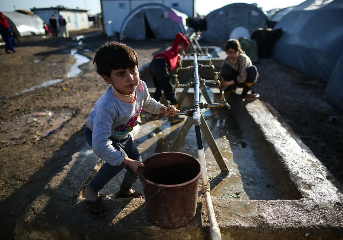 Мирные жители дети. Фото детей на сирийской войне.
