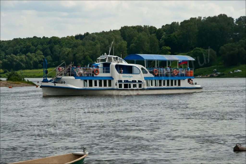 Теплоход москвич 270 серпухов. Поленово таруса. Таруса поленово теплоход. Теплоход михалыч таруса. Катер таруса поленово.