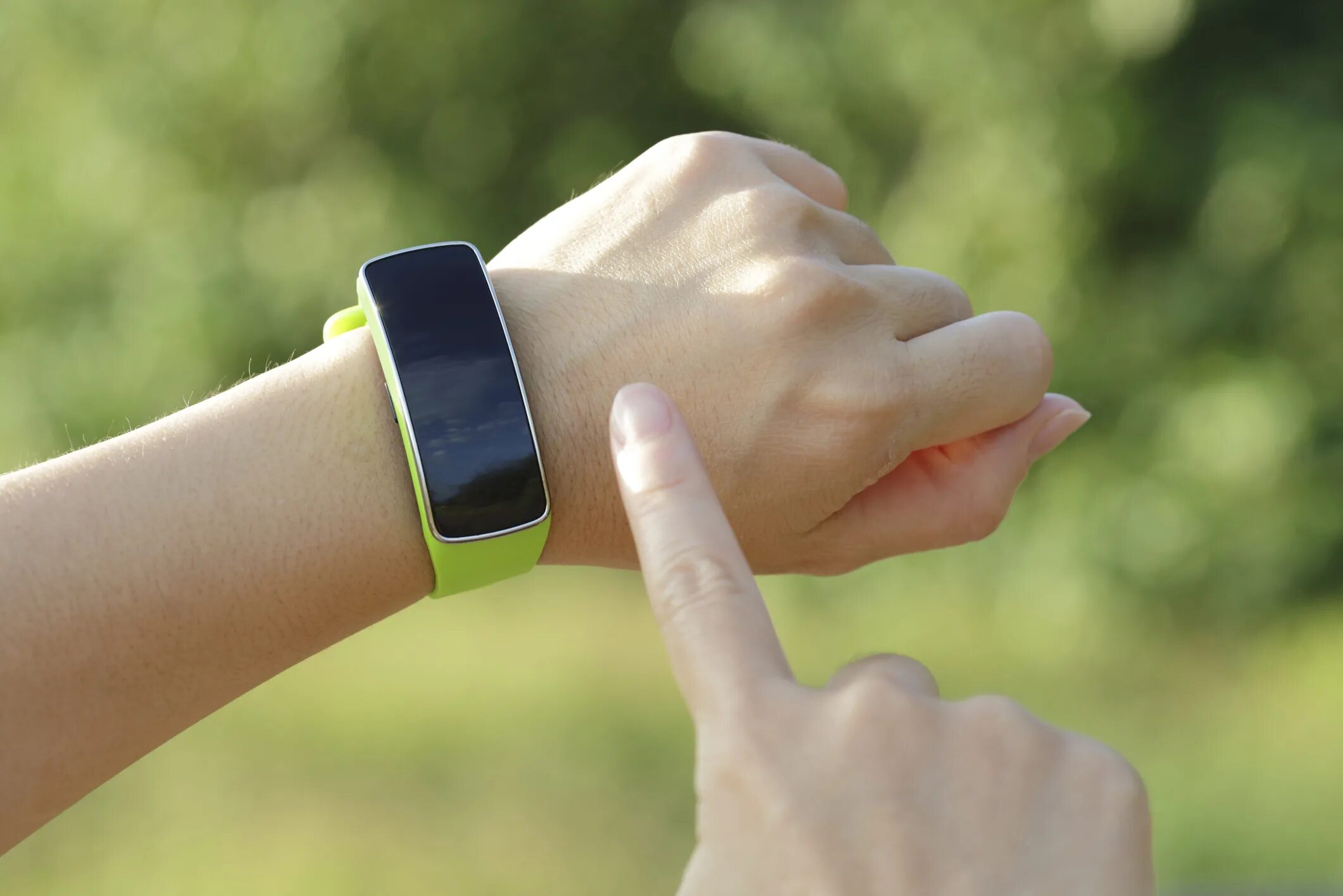 Wear 3.5. Smart Wearable device часы. Гаджеты для здоровья. Полезные гаджеты для тела. Носимые технологии.