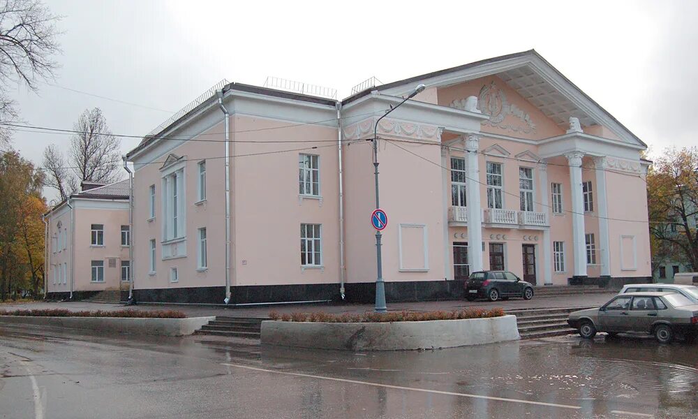 кировск дворец культуры. дом культуры кировск ленинградская область. дворец культуры кировск ленобласть. дворец культуры города кировска. дворец культуры города кировска ленинградской области.