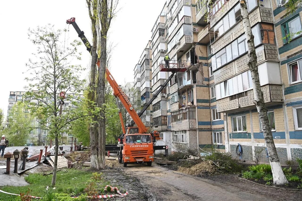 Улица Шаландина Белгород. Шаландина 15 Белгород. Многоэтажные дома. Фото многоэтажного дома.