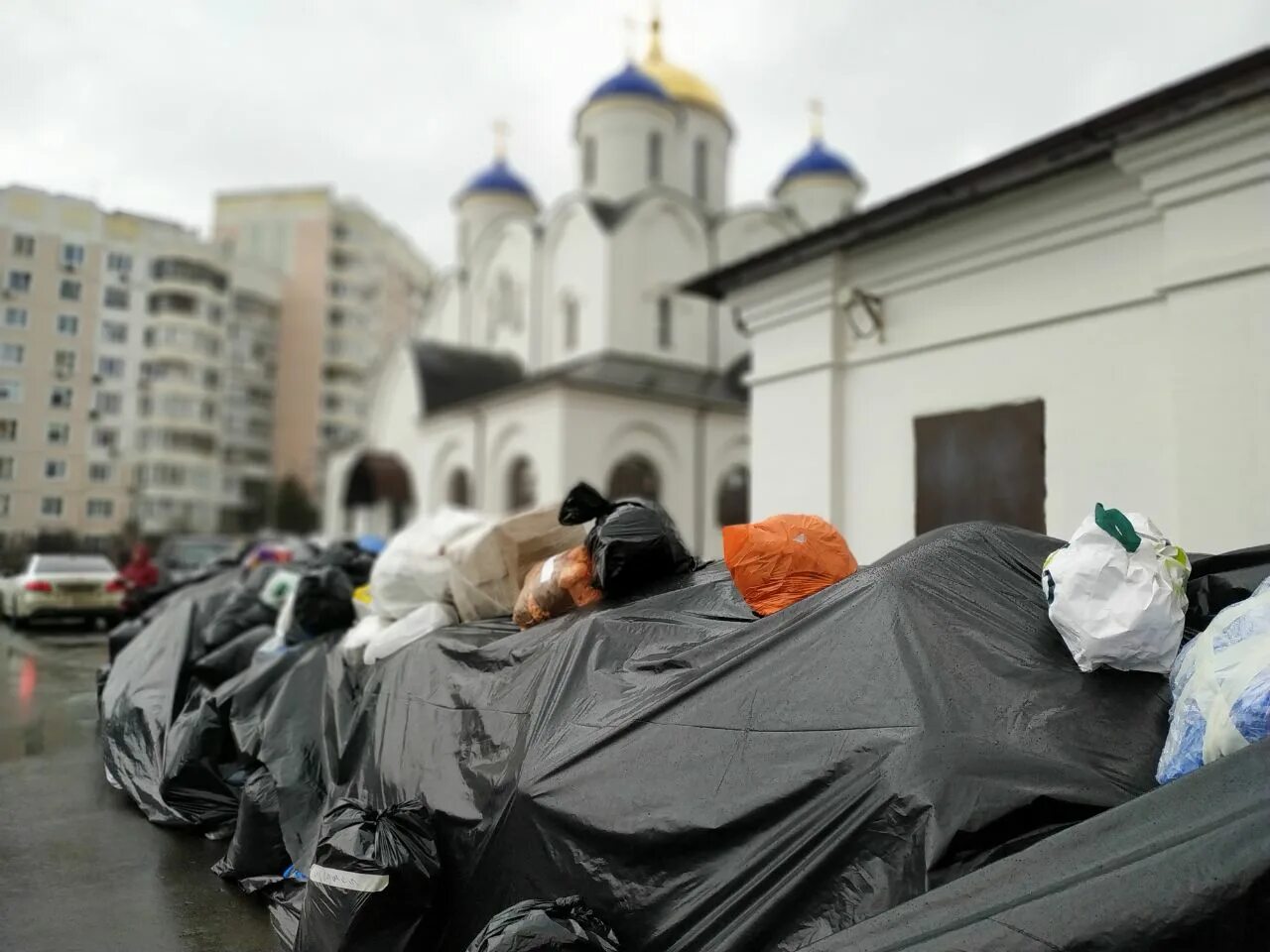 Село троицкое д 1. Благотворительность в церкви. Помощь часовне. Социальное служение церкви. Внутреннее убранство часовни.