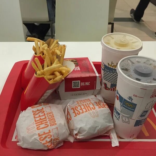 Белград макдональдс. Суботица ресторан москва. Mcdonalds serbia. Белград макдональдс. Макдональдс сербия.