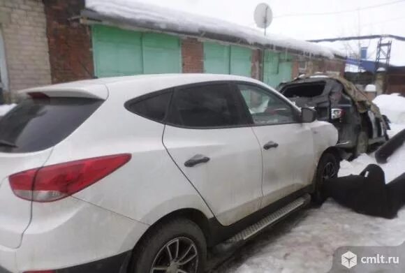 Ремонт hyundai ix35. Ix35 Hyundai 868312s000. Ix35 Hyundai битая левая. Ix35 Hyundai битый левая сторона. Хендай ix35 битый.