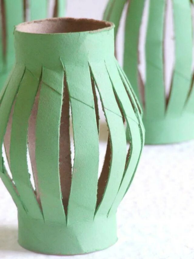 Объемная ваза из картона. Напольная ваза из гофрокартона. Вазы из картона своими руками. Напольная ваза из картона. Вазы из картона своими руками.