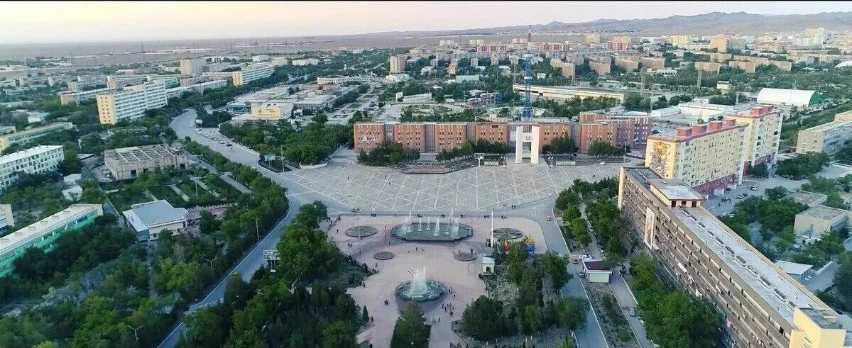 Фото зарафшане. Фото зарафшане. Узбекистан навои зарафшан. Зарафшан город в узбекистане. Город зарафшан 11 микрорайон.