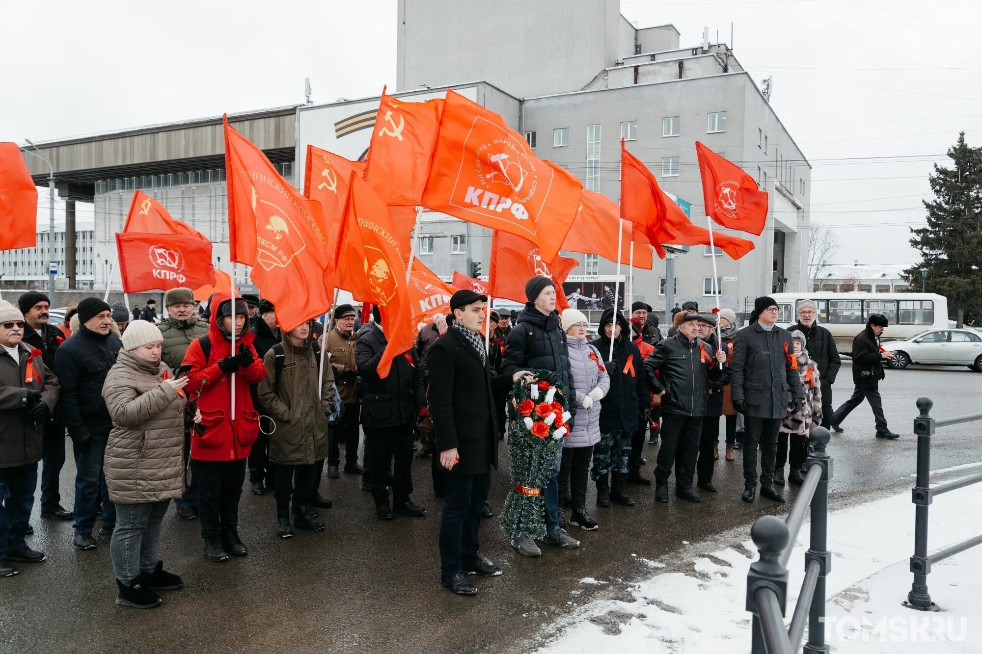 105 Годовщина Октябрьской революции. Октябрьская демонстрация. Демонстрация 7 ноября. С днем Октябрьской революции. Ноября день революции