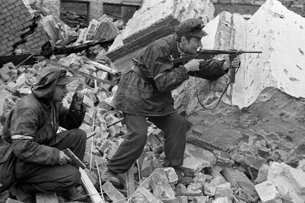 Ул. Польских повстанцев 1. Варшавское восстание 1944. Варшавское восстание фильм 2014. Варшавское восстание 1944 арт.