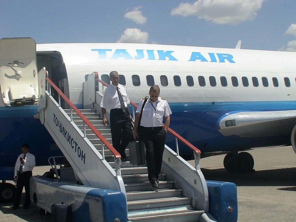 Боинг 767 таджик эйр. Гражданская авиация таджикистана. Точик эйр душанбе. Таджик аирлайнес. Tajik air boeing 737.