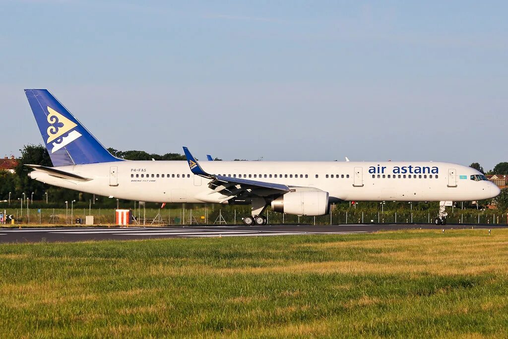 Воздух астана. Air Astana 757. Боинг 757 Эйр Астана. Air Astana 787 9. Air Astana 2004.