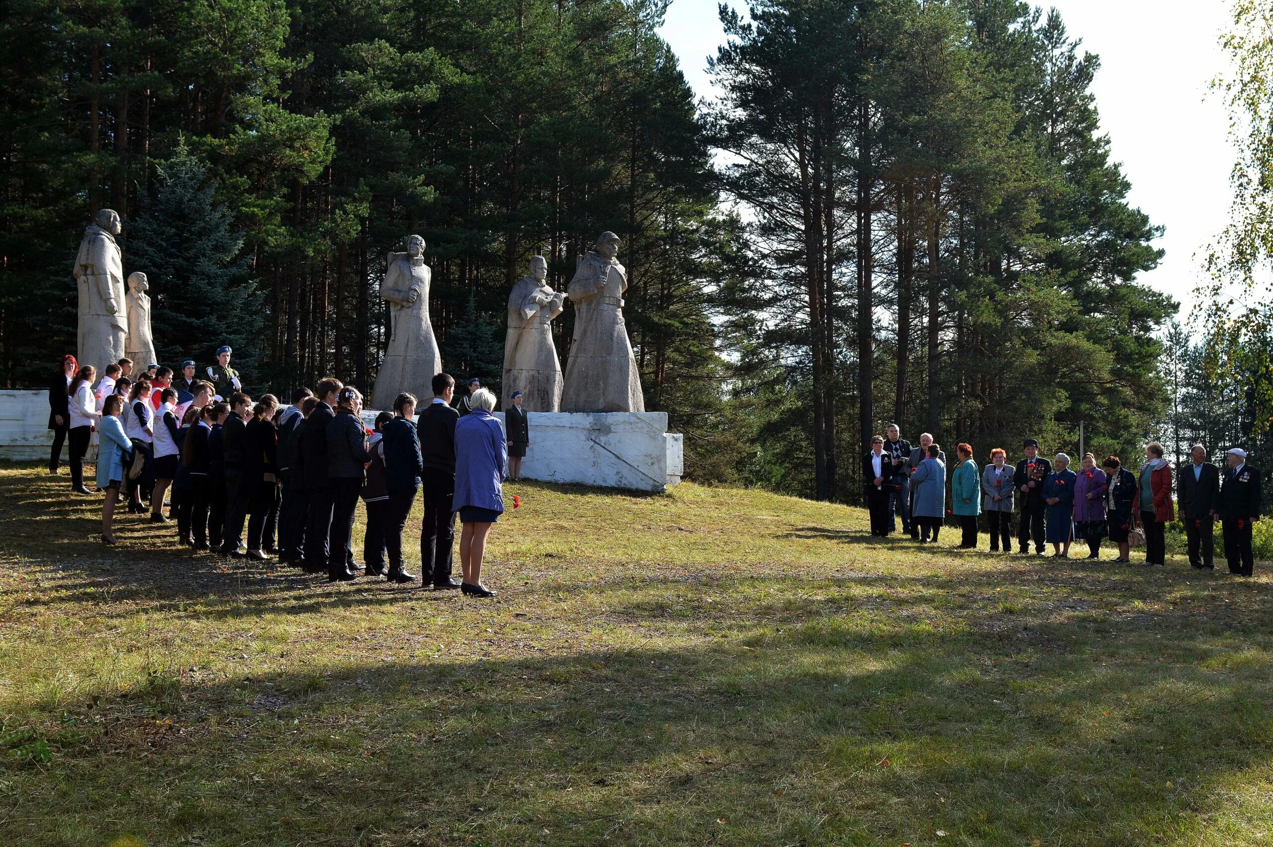 Прогноз погоды в максатихе. Максатиха Тверская область Обелиск. Максатиха Обелиск славы. Пос Ривицкий Максатихинский район. Поселок Ривицкий Тверская область.