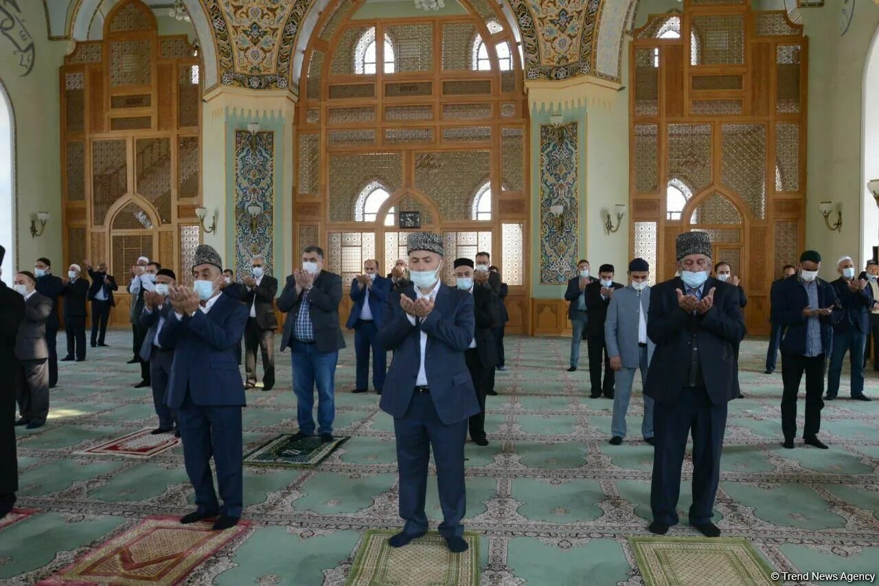Азербайджан мечеть Тезепир. Тезепир в Баку. Рамазан байрам в Баку. Ураза байрам мечеть в Баку.