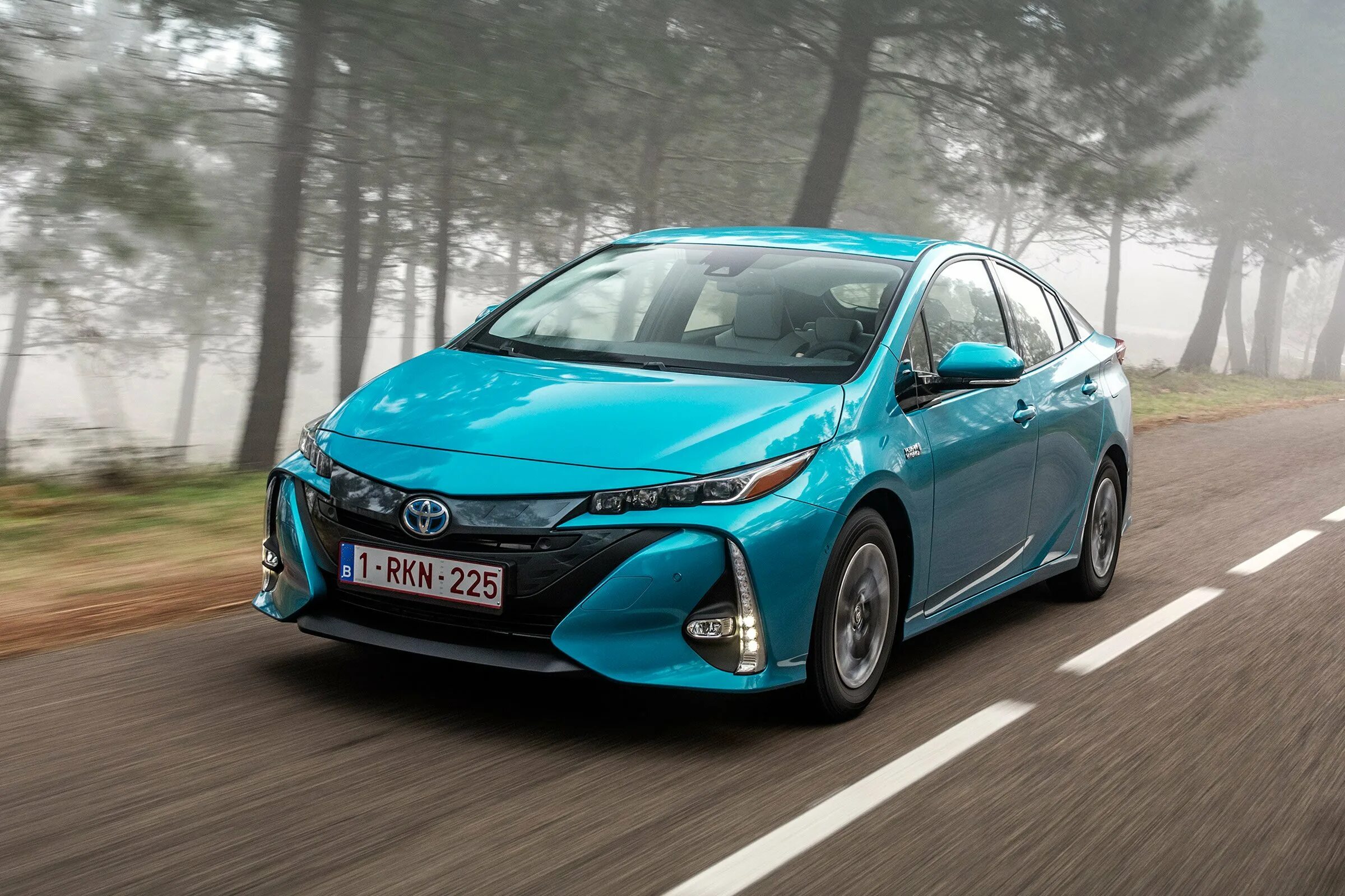 Toyota Prius 2022. Toyota Prius Hybrid 2022. Toyota Prius Hybrid 2021. Тойота Prius Hybrid 2017. Гибрид ру