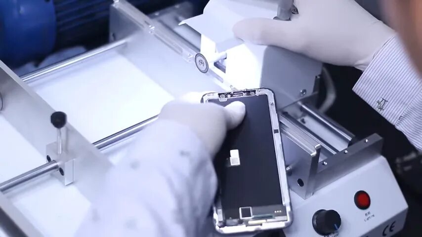 Ремонт стекла айфон 10. Переклеивание стекла iphone. замена стекла на мфу пентиум. замена заднего стекла iphone лазером. переклейка стекла на iphone белый фон.