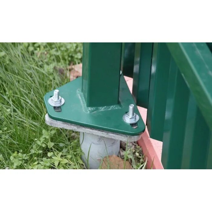 Столб 62х55х1,4х2065 прямоугольный фланец 160х180 ral 6005 4 отверстия (2,03). Столб ограждения с фланцем fensys. Столб с фланцем. Фланец для столба 60х40. Винтовая опора 76х1200 с треугольным фланцем.