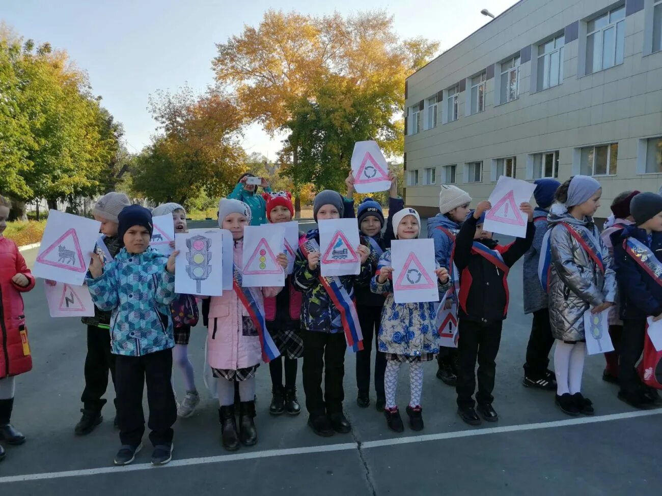 Сайт новотроицкого городского. 10 Школа Новотроицк. Школа 15 Новотроицк. Город Новотроицк школа 15. Новотроицкая школа.