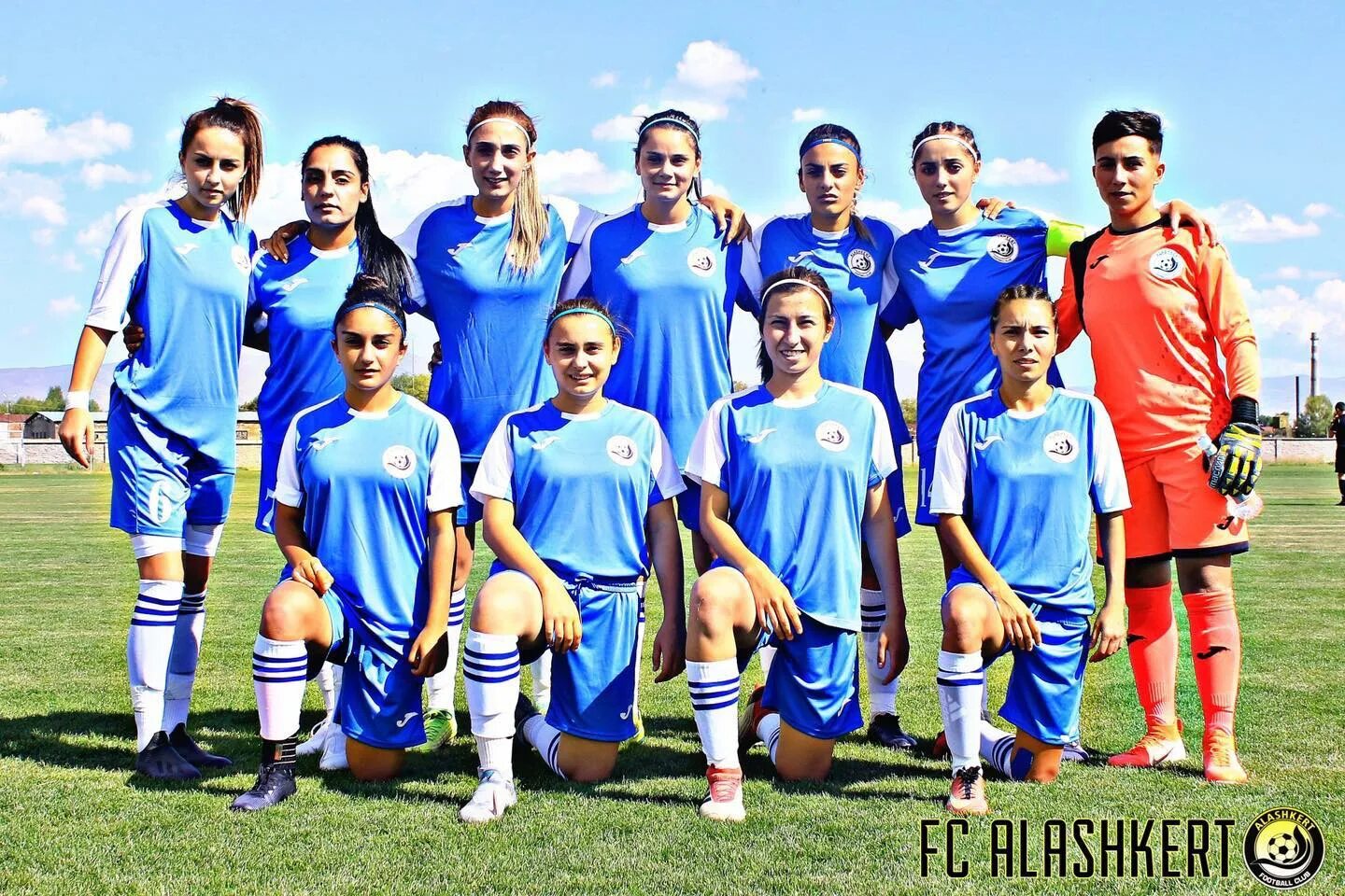 Сборная армении по футболу 2023 года. Armenian football group. Футбольные команды армении. Armenian football group. Armenian football group.