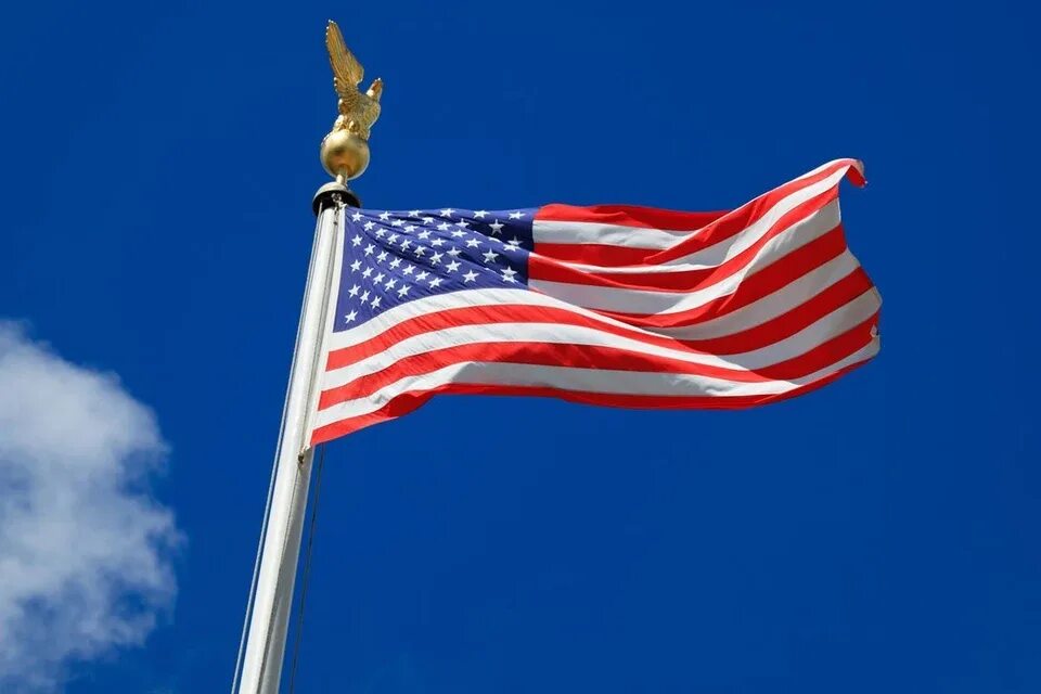 Флаг сша 1787. Соединённые штаты америки флаг. Флаг сша. Флаг сша на флагштоке. Флаг сша 1776.
