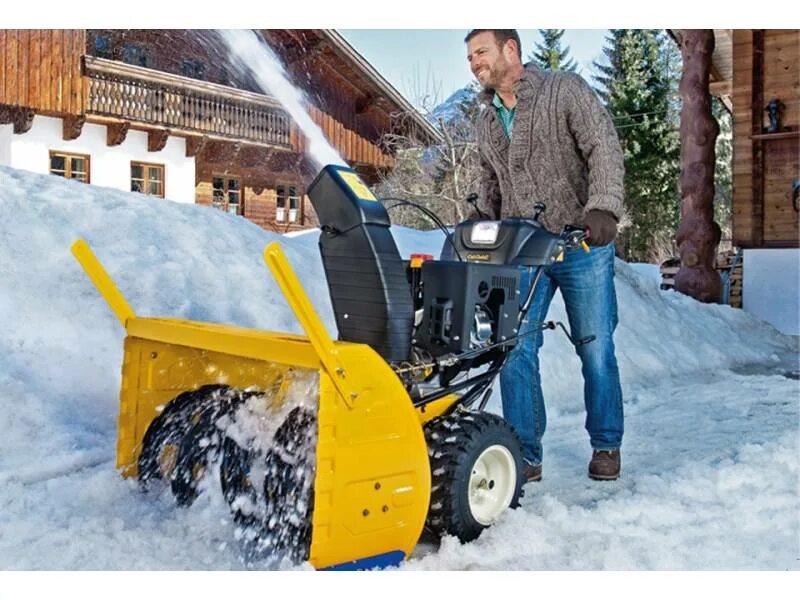 Куплю снегоуборщик б у на авито. Cub Cadet 933 SWE. Снегоуборочная машина Cub Cadet 530 SWE. Cub Cadet снегоуборщик.