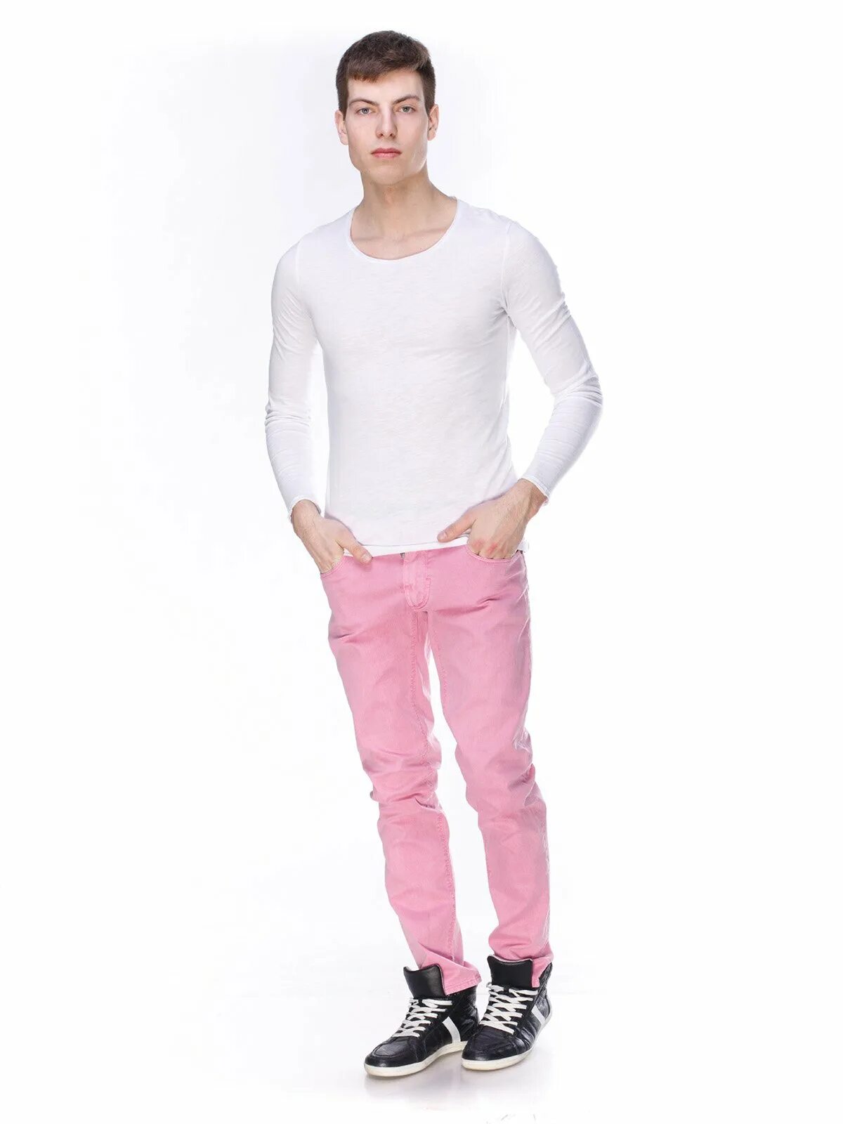 Розовые джинсы мужские skinny. Розовые джинсы на мужчине. Яркие красные джинсы мужские. Розовые мужские джинсы зауженные. Розовые джинсы asos.