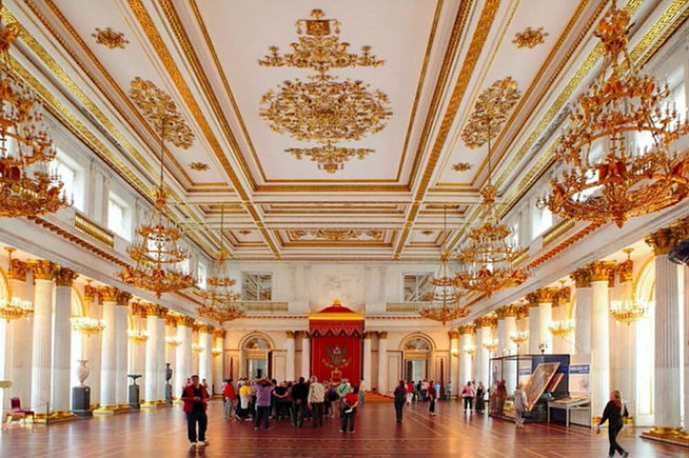 Петербург работа музеев. Музей эрмитаж в санкт-петербурге. музей в петербурге эрмитаж. гербовый зал зимнего дворца. государственный эрмитаж санкт-петербург внутри.