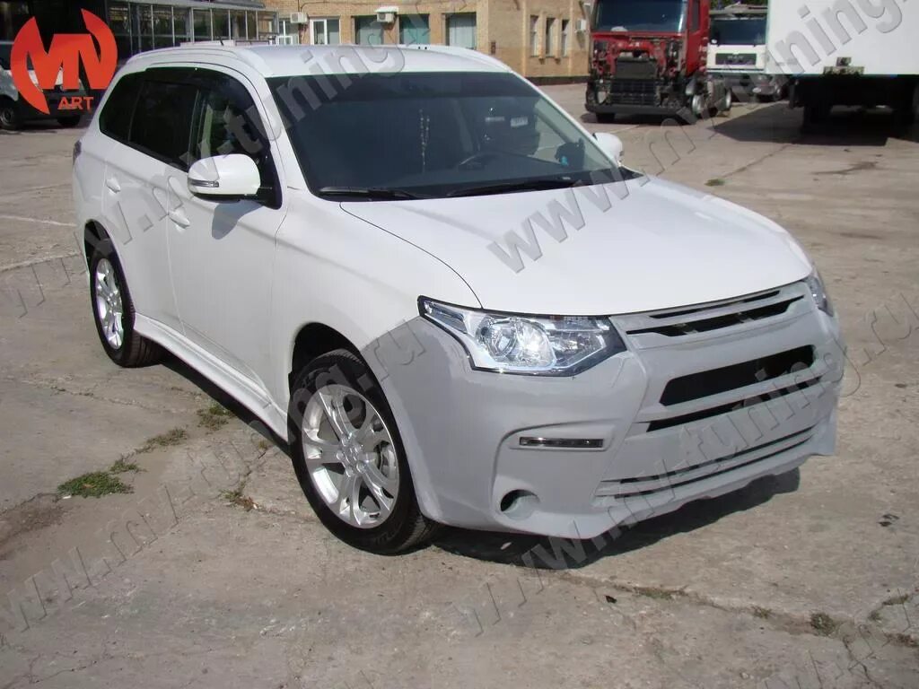 Бампер передний Mitsubishi Outlander 3rd Generation 2012-2014. Mitsubishi Outlander 2012 обвес. Обвес Митсубиси Аутлендер 3. Mitsubishi Outlander 3 обвес.