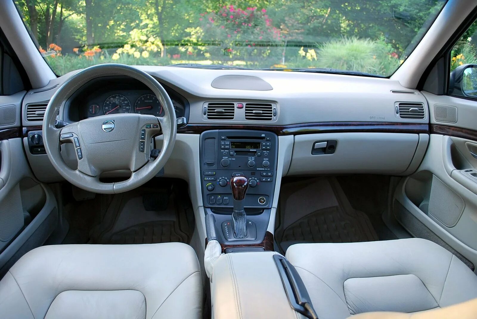 Volvo s80 2004. Volvo s80 2002 салон. Вольво s80 2001. Вольво s80 2003 года. Volvo s80 2003 Interior.