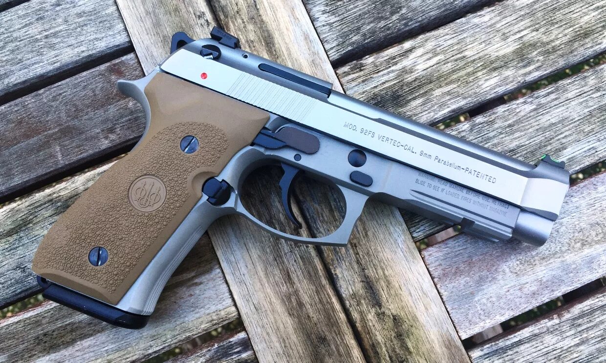 Beretta 92 fs. Beretta 92 сбоку. beretta 92 centennial. beretta m92 combat. beretta 92 fs view.
