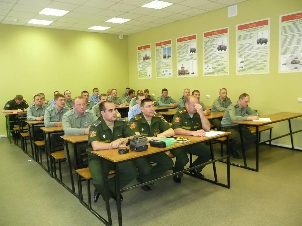 вышинский 15 армия вкс особого назначения. генерал лейтенант талатынник рвсн. лехтуси академия можайского. можайка военное училище. николай евменов командующий вмф россии.