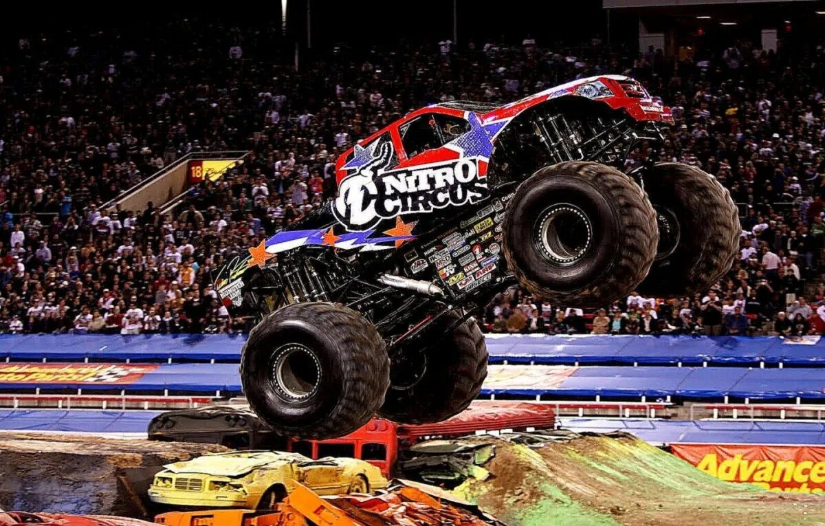 Форд 750 монстр трак. Grave digger машина. Монстр трак monster truck. Машина бигфут монстр трак. Монстр трак monster truck.
