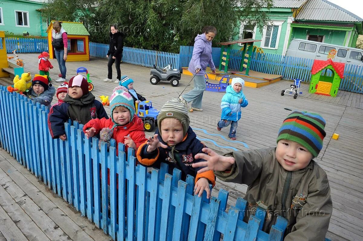 Дом малютка семей. Дома малютки в Свердловской области. Фото детских домов игушечных.