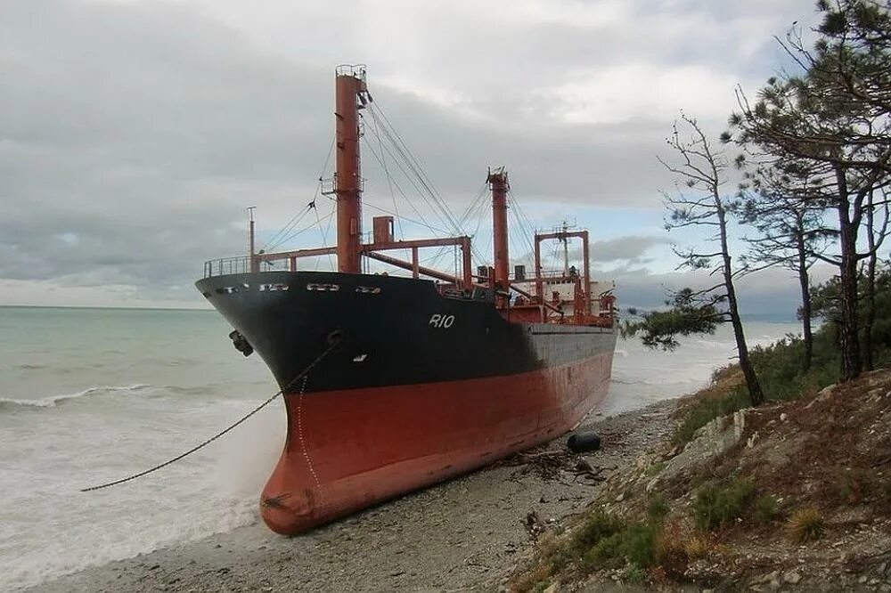 Анапа корабль на мели. Сухогруз рио новороссийск. корабль рио севший на мель. корабль рио новороссийск. рио новороссийск судно.
