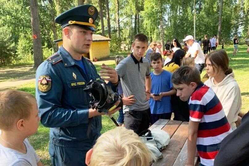 Дол мчс. Лагерь МЧС. Пожарная безопасность в детском лагере. Детский лагерь отряд. Детский лагерь Строитель Ивановская область.