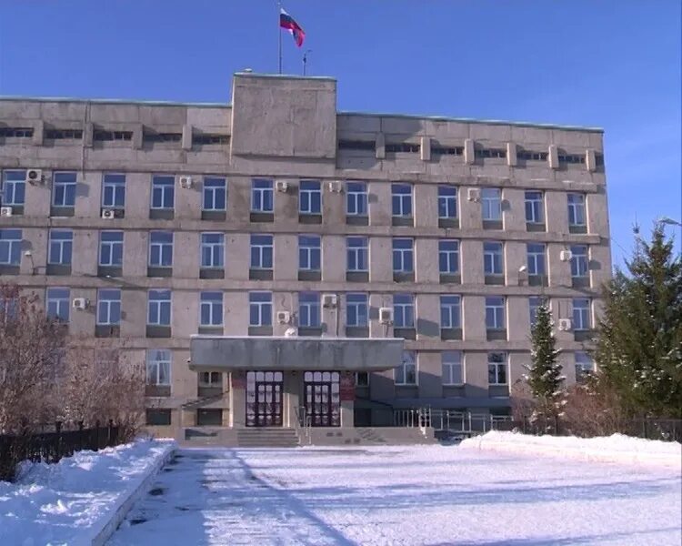 Администрация города Лесосибирска. Здание администрации города Лесосибирска. Администрация в г Лесосибирске. Стела администрации Лесосибирска.