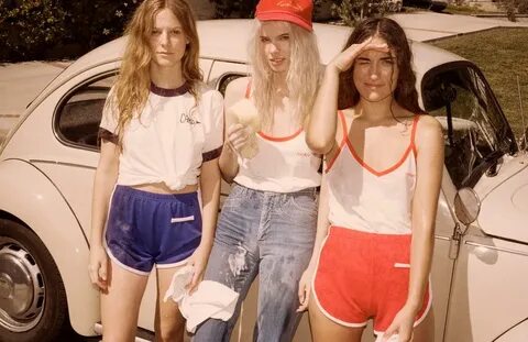 She Wears Short Shorts: 55 Images from the Golden Age of Hotpants - Flashbak