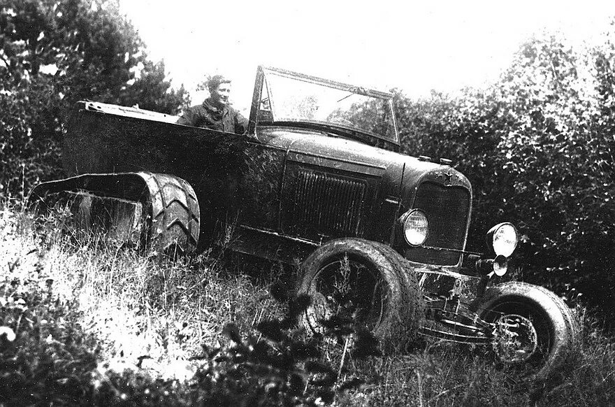 Нати-2 полугусеничный. Форд Нати 30к. Автомобили Ford АА Police 1930. Полугусеничный автомобиль в красной армии.