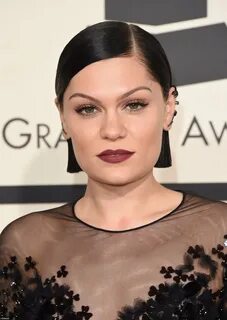 Образы Jessie J: фотографии ее стильных причесок и стрижек.