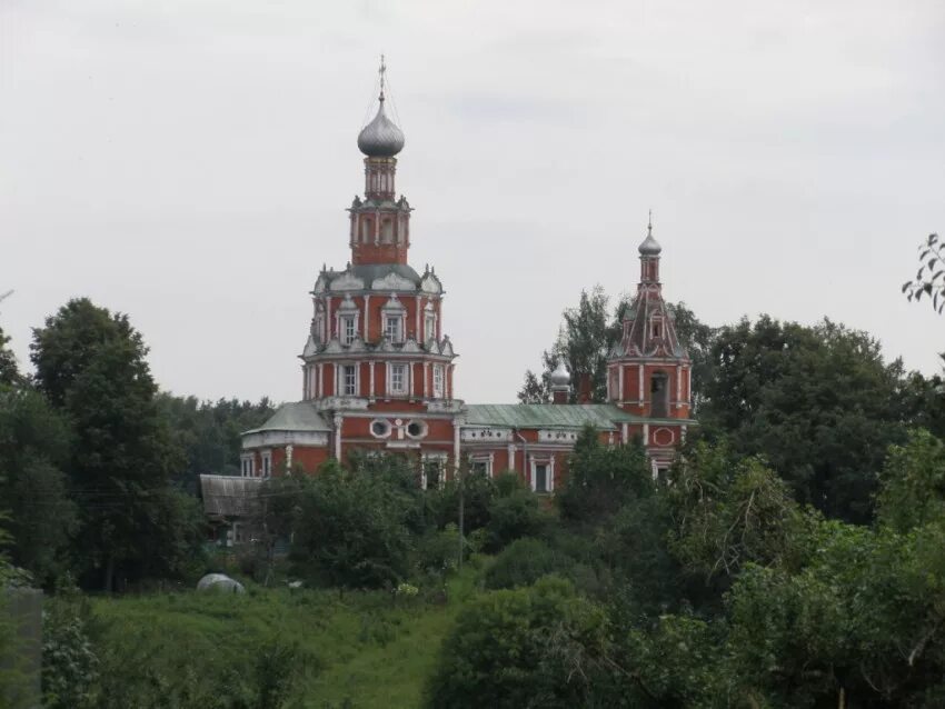 Усадьба софрино. Церковь Смоленской иконы Богоматери в Софрине. Село Софрино Пушкинский район. Храм в Софрино Московской области. Церковь Смоленской иконы Божией матери в Софрино, село Софрино.